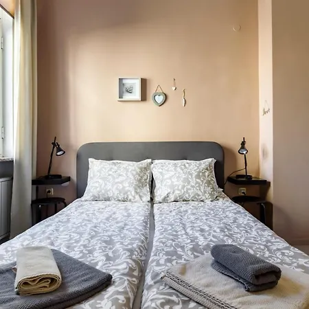 Appartement 11 *